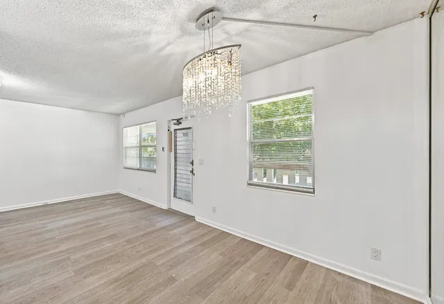 Residence photo 10