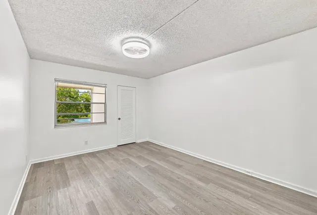 Residence photo 11