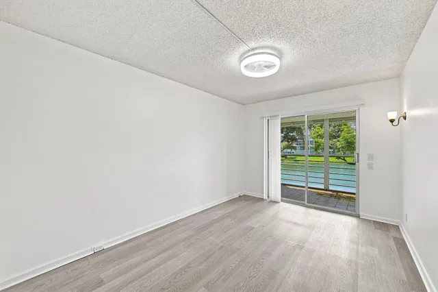 Residence photo 15