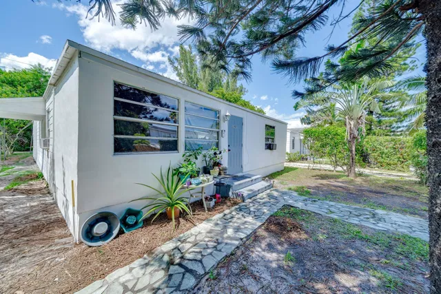  Residence photo 8