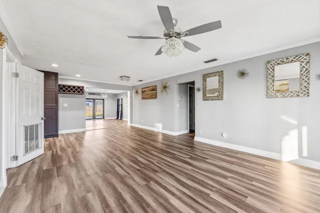 Residence photo 9