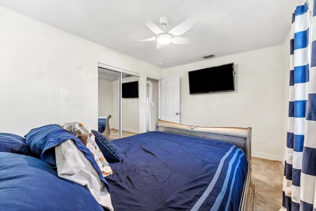 Residence photo 22