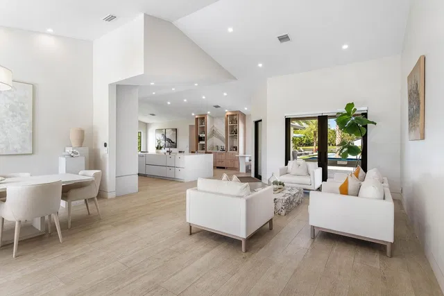 Homeland Residence photo 14