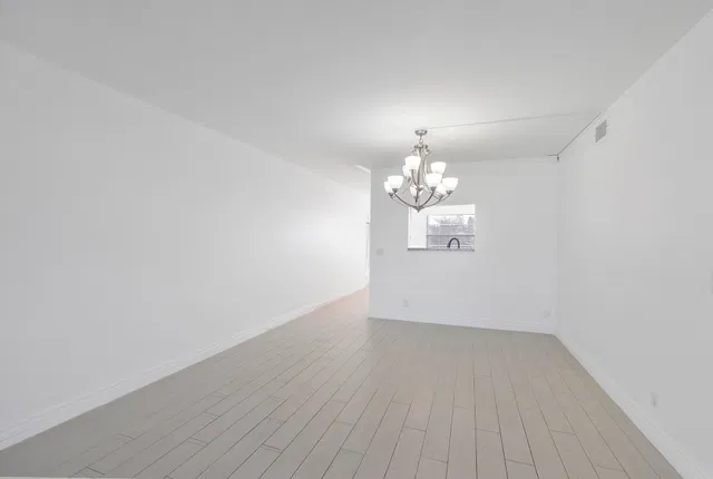 Residence photo 17