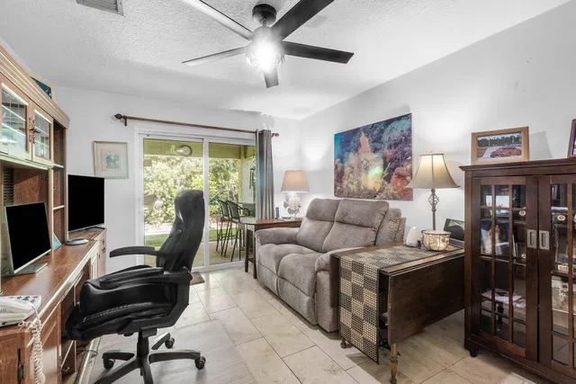Residence photo 13