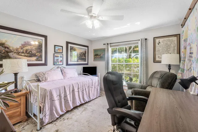 Residence photo 15