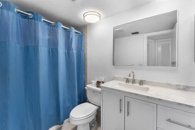 Unit 304 photo 21