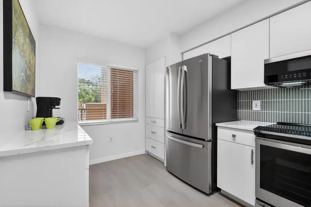 Unit 204 photo 6