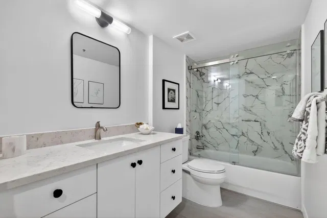 Unit 204 photo 21