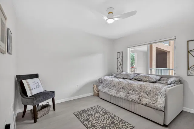 Unit 204 photo 23