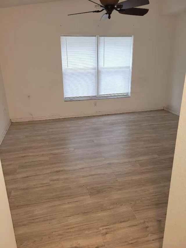 Residence photo 6