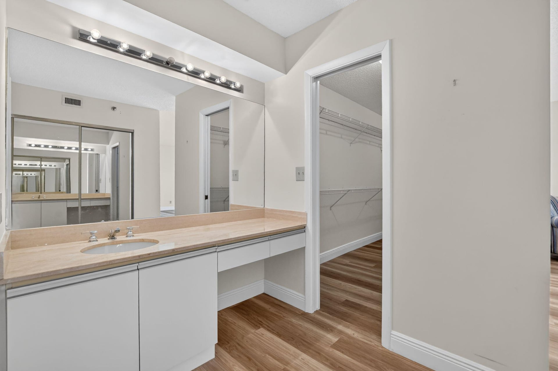 Unit 101 photo 22