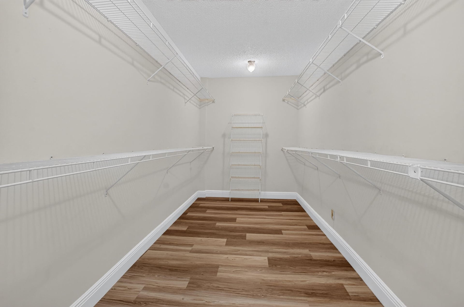 Unit 101 photo 23