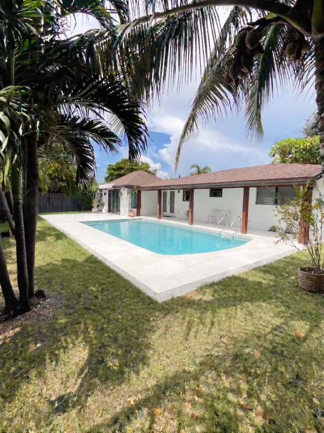 Residence photo 2