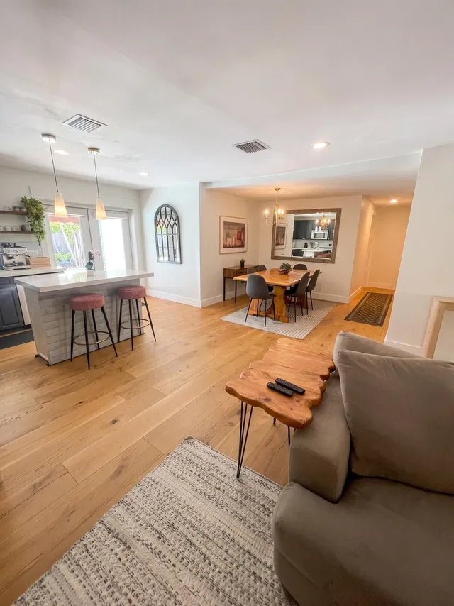 Residence photo 12