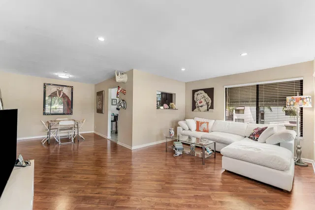 Unit 206 photo 9