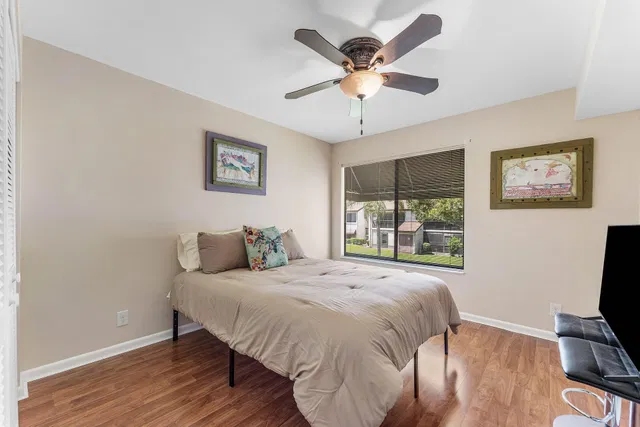 Unit 206 photo 18