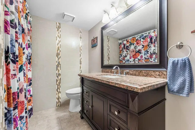 Unit 206 photo 19