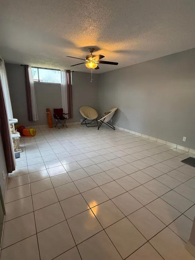 Residence photo 6