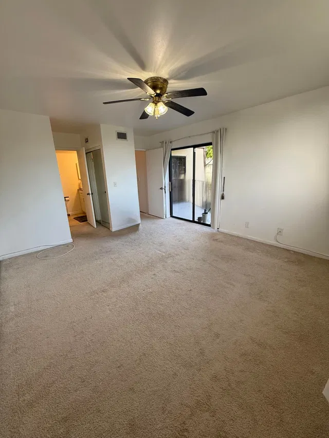 Residence photo 17
