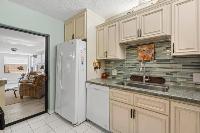 Residence photo 13