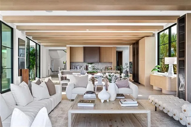 Palm Trail Delray Beach Residence photo 25