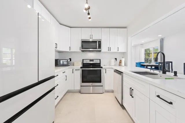  Residence photo 11