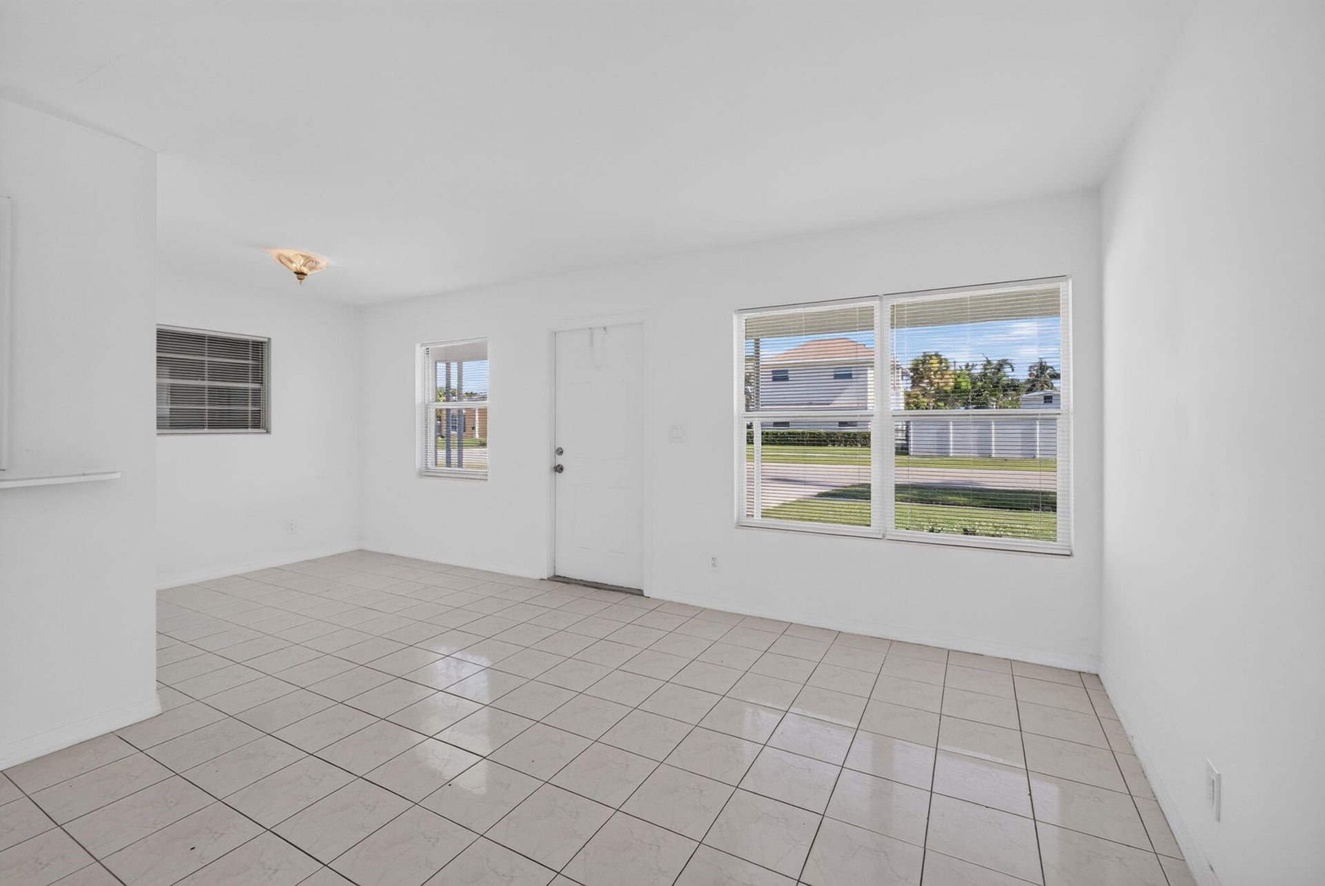  Residence photo 6
