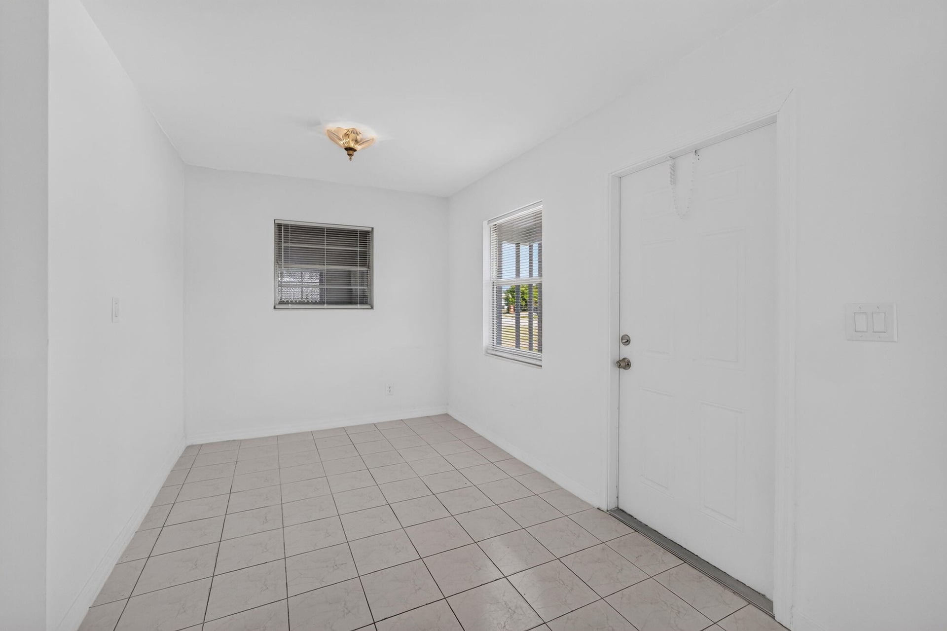  Residence photo 7