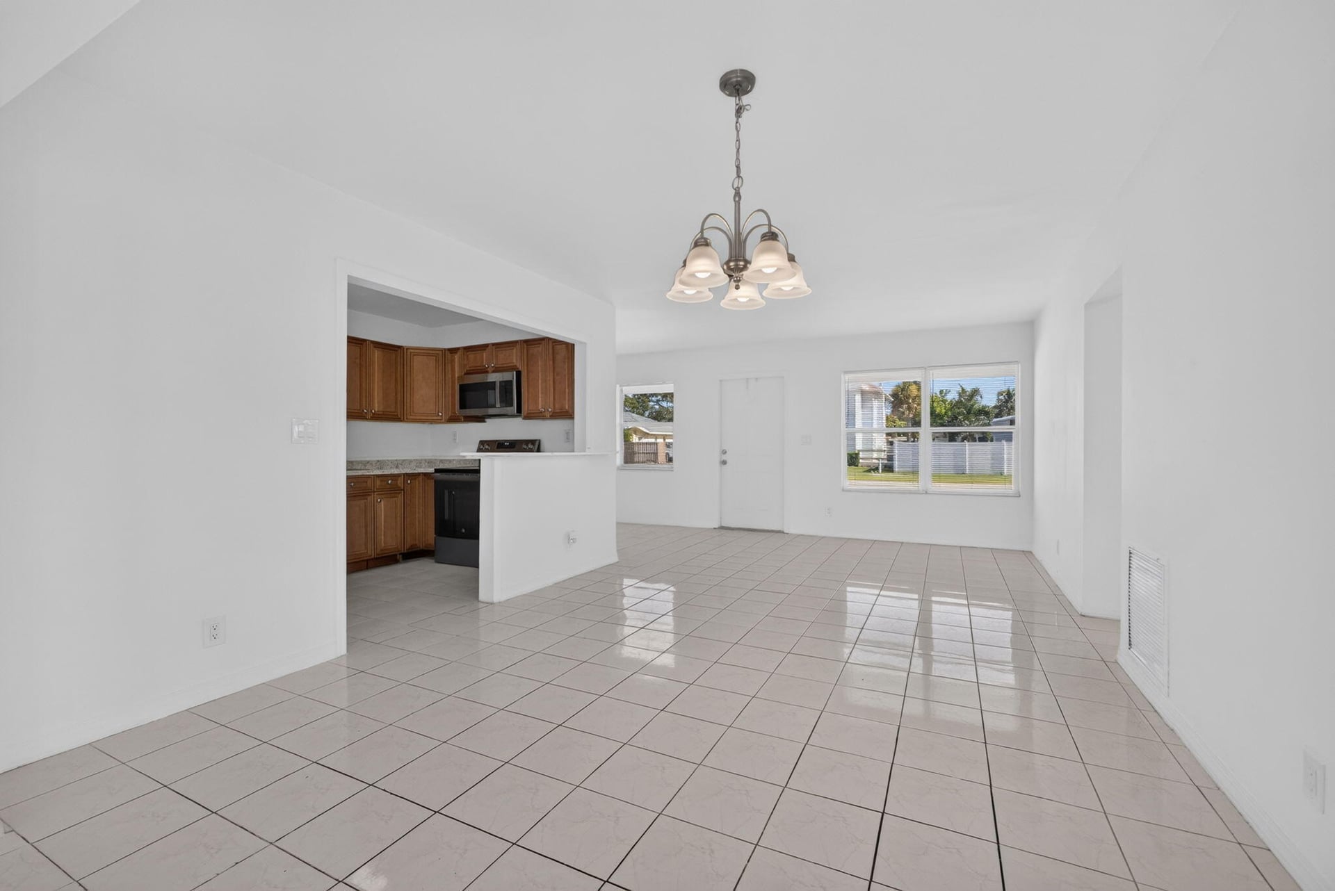  Residence photo 11