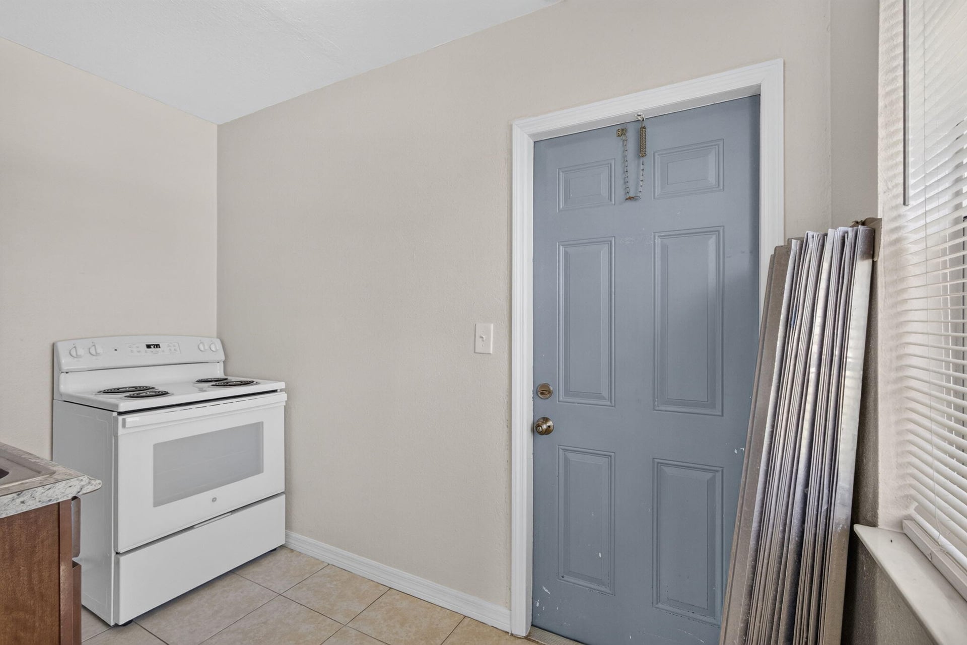  Residence photo 50