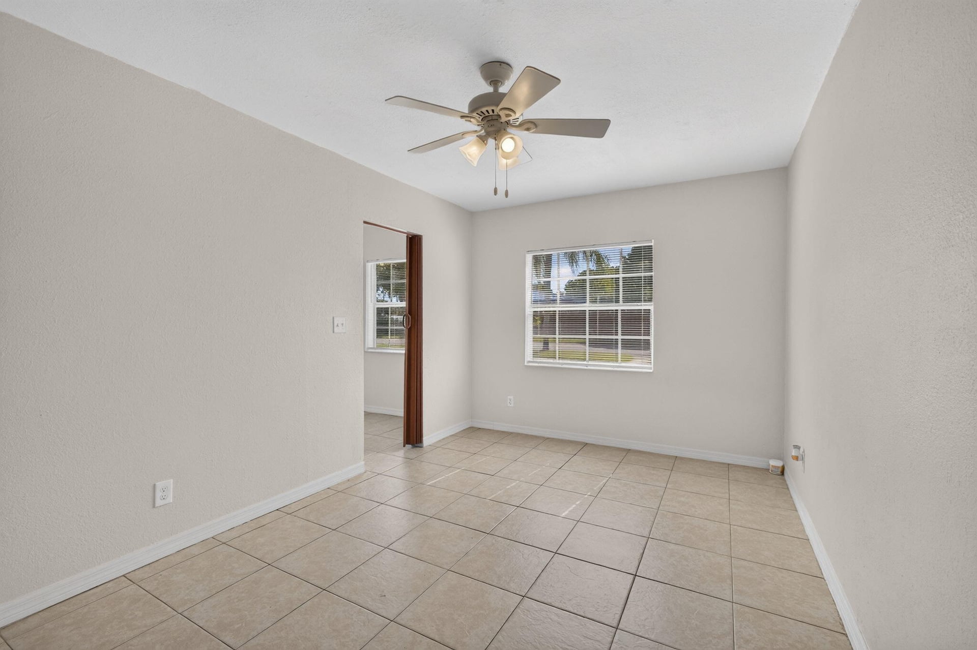  Residence photo 52