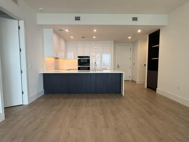 Nautilus 220 Unit 1219 photo 7