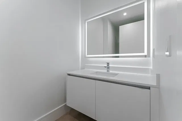 Nautilus 220 Unit 1219 photo 8