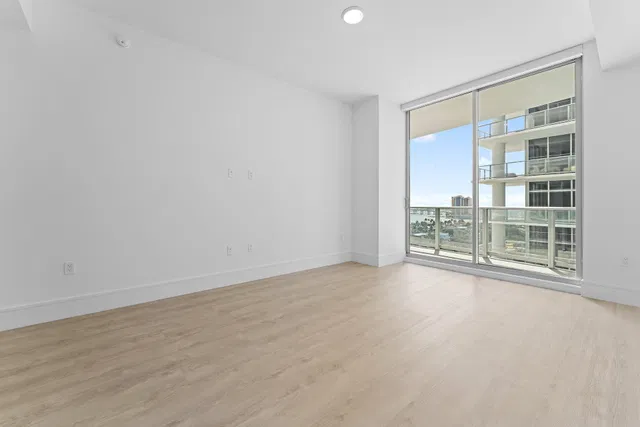 Nautilus 220 Unit 1219 photo 17
