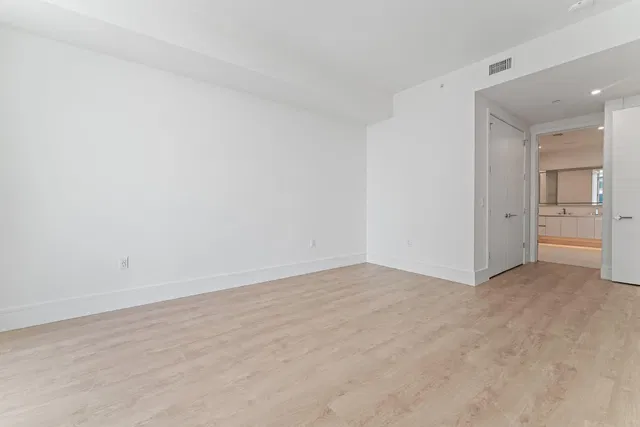 Nautilus 220 Unit 1219 photo 18