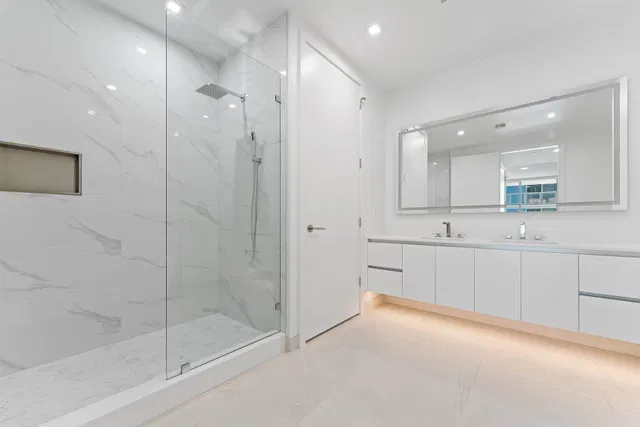 Nautilus 220 Unit 1219 photo 22