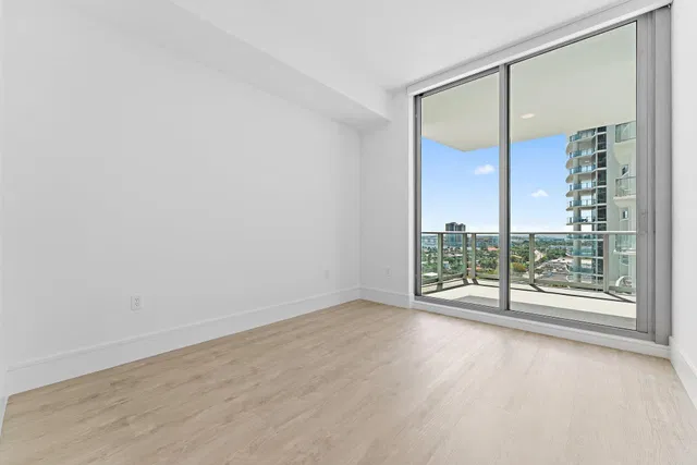 Nautilus 220 Unit 1219 photo 26