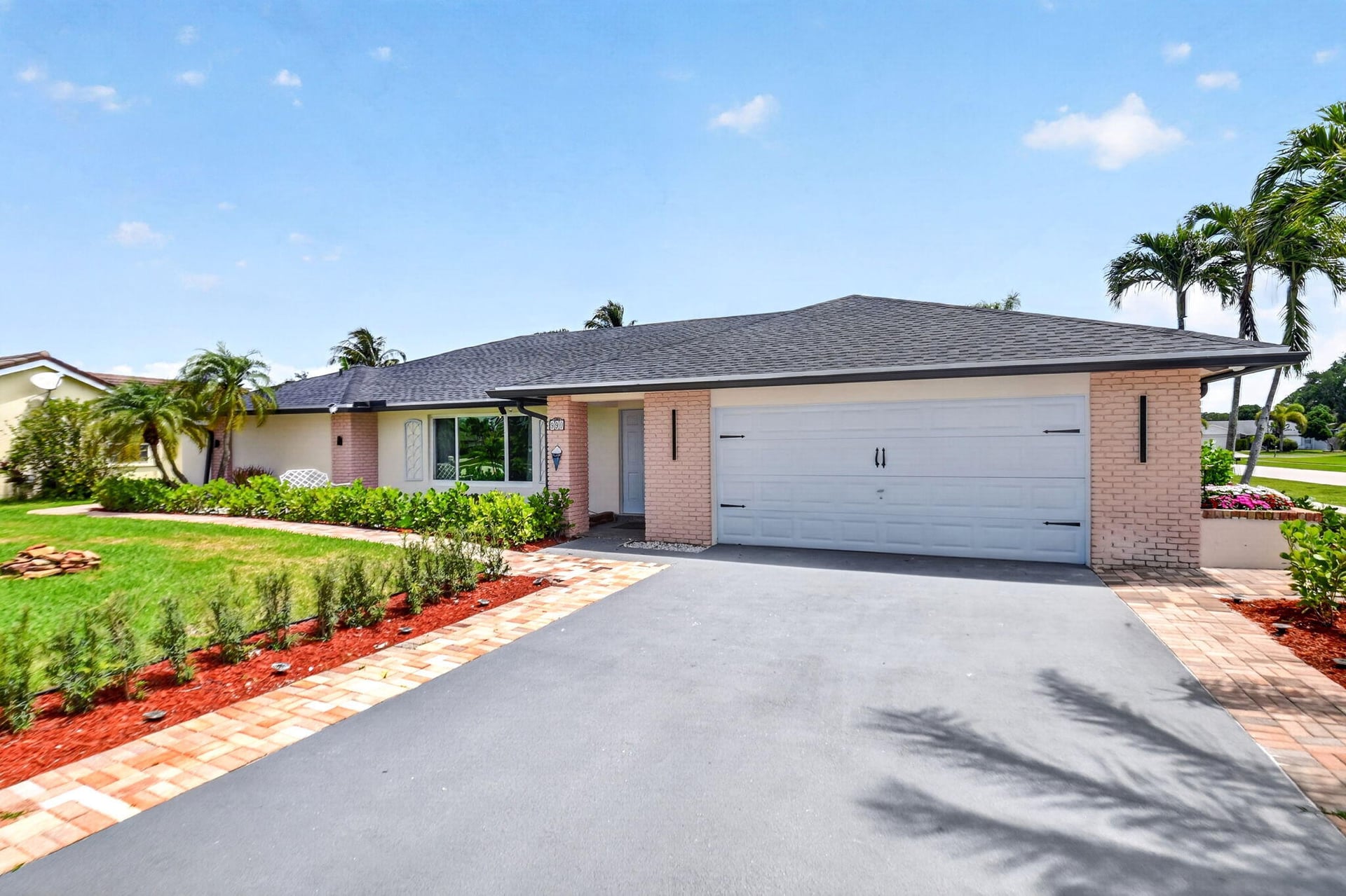 Residence photo 3