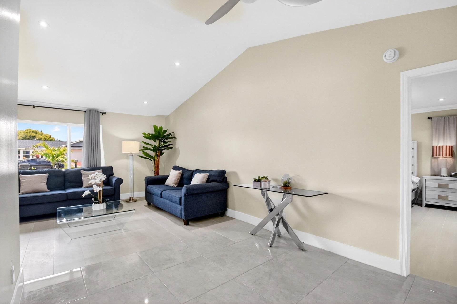 Residence photo 12