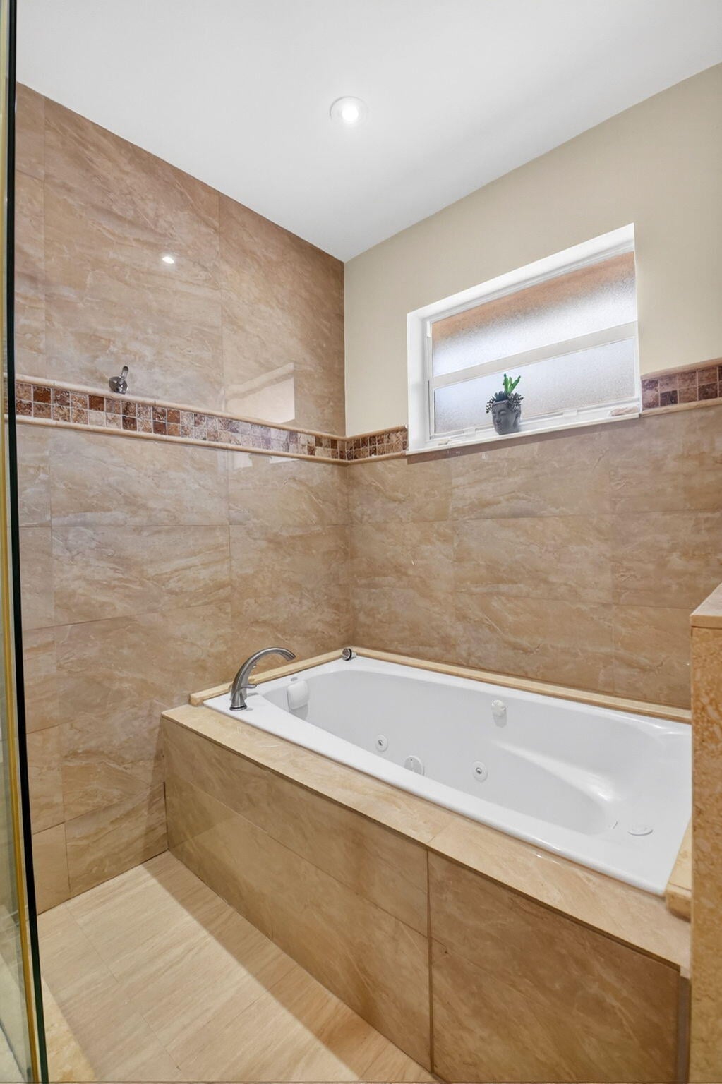 Residence photo 41