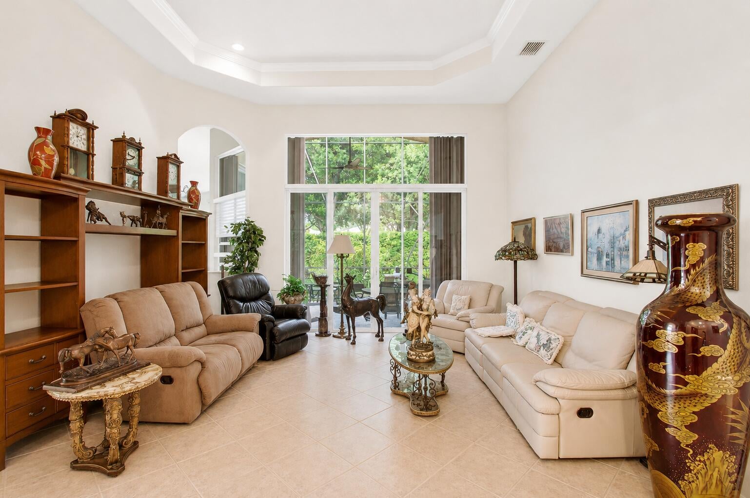Residence photo 5