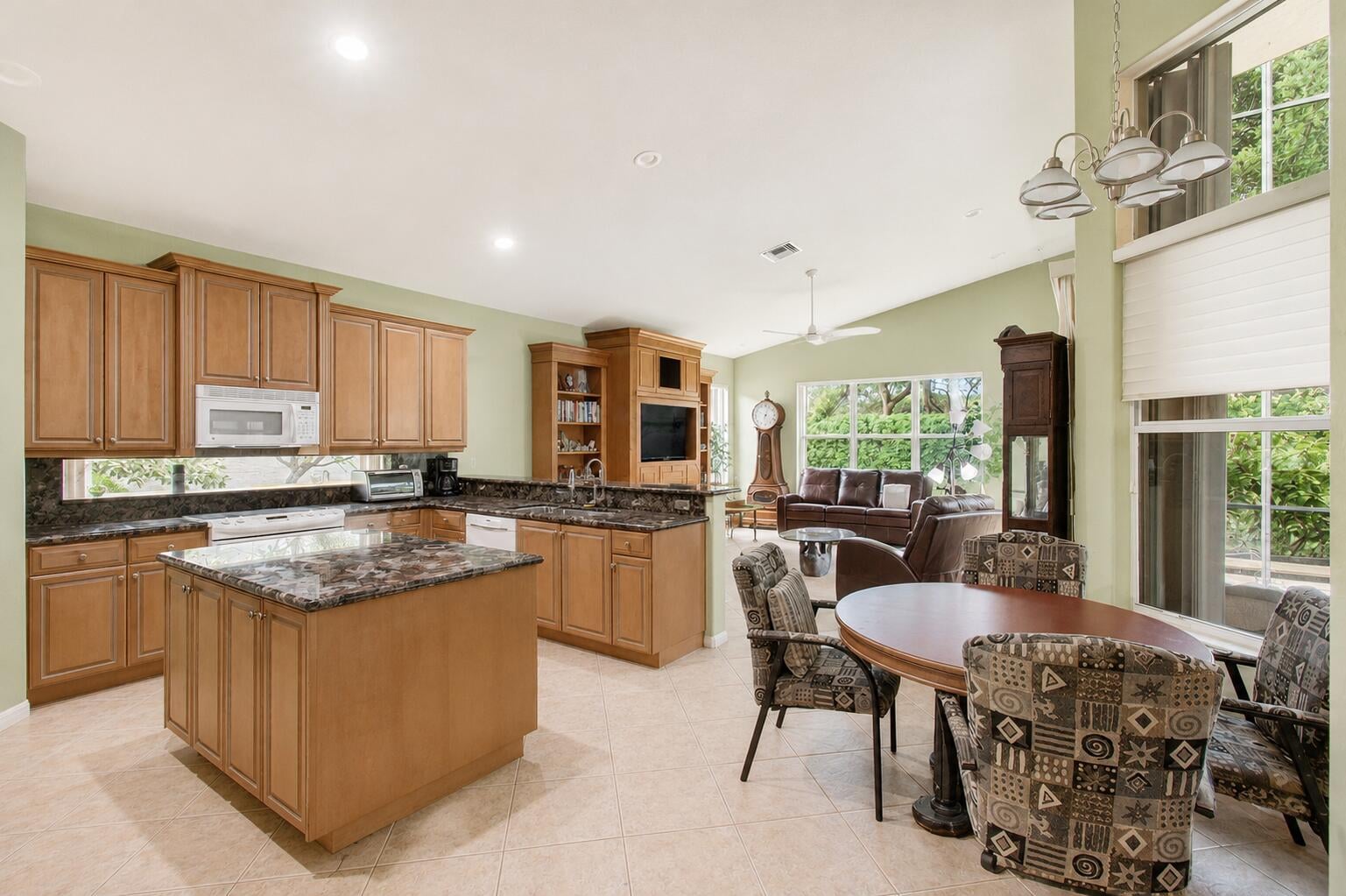 Residence photo 9