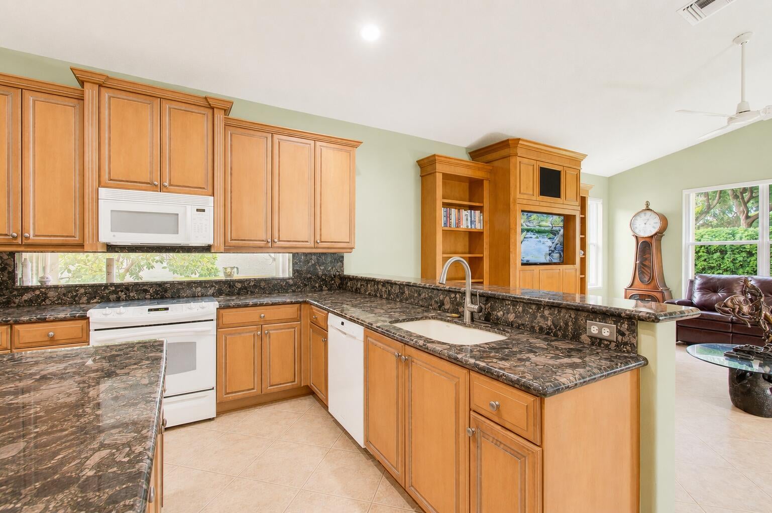 Residence photo 11