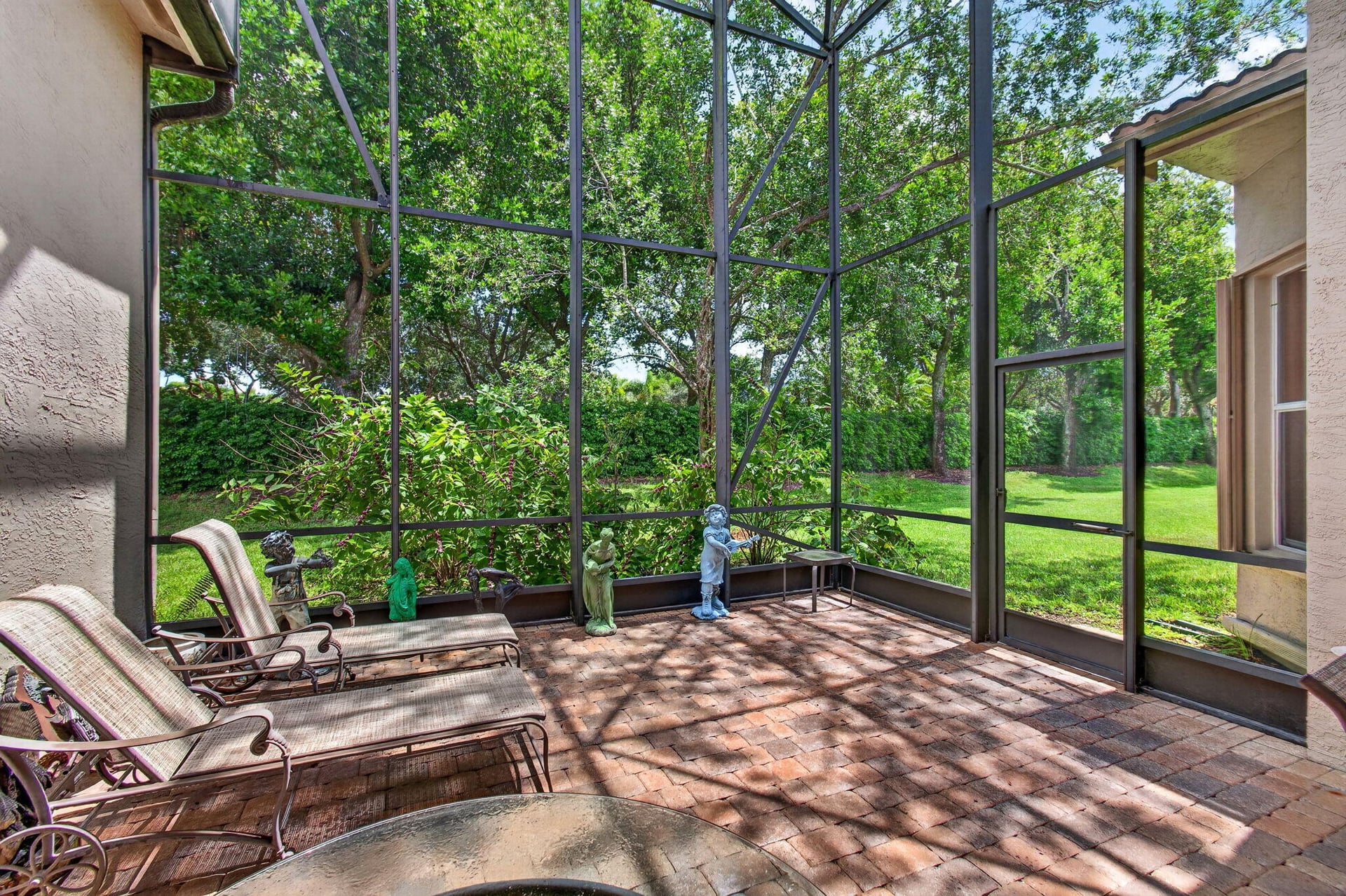 Residence photo 31