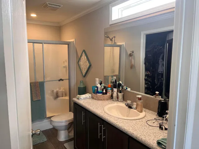 Unit 180 photo 12