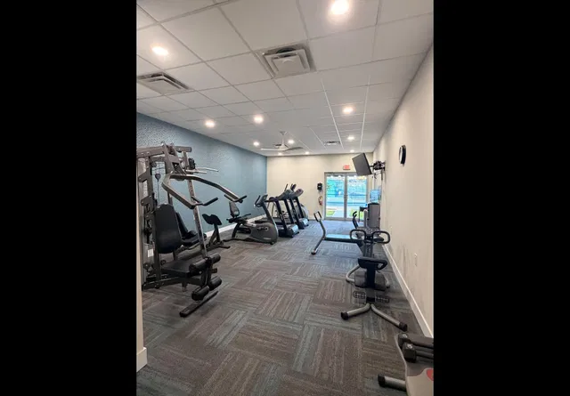 Unit 180 photo 24