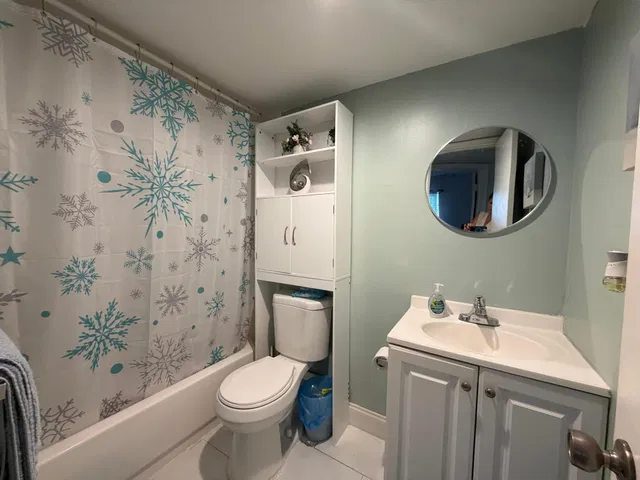 Unit 311 photo 9