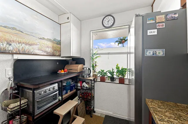 Unit 1510 photo 8