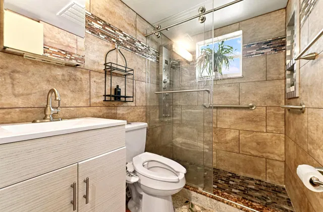 Unit 1510 photo 13